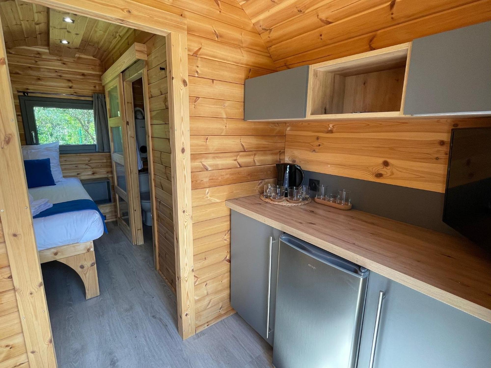 Camping Les Pres Du Roi Sommières Kültér fotó